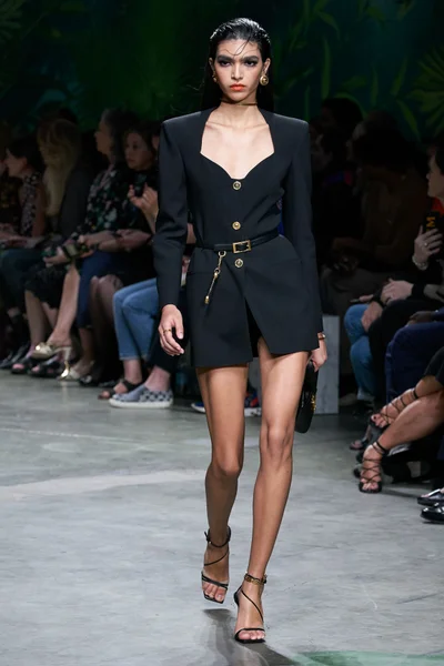 Look 1